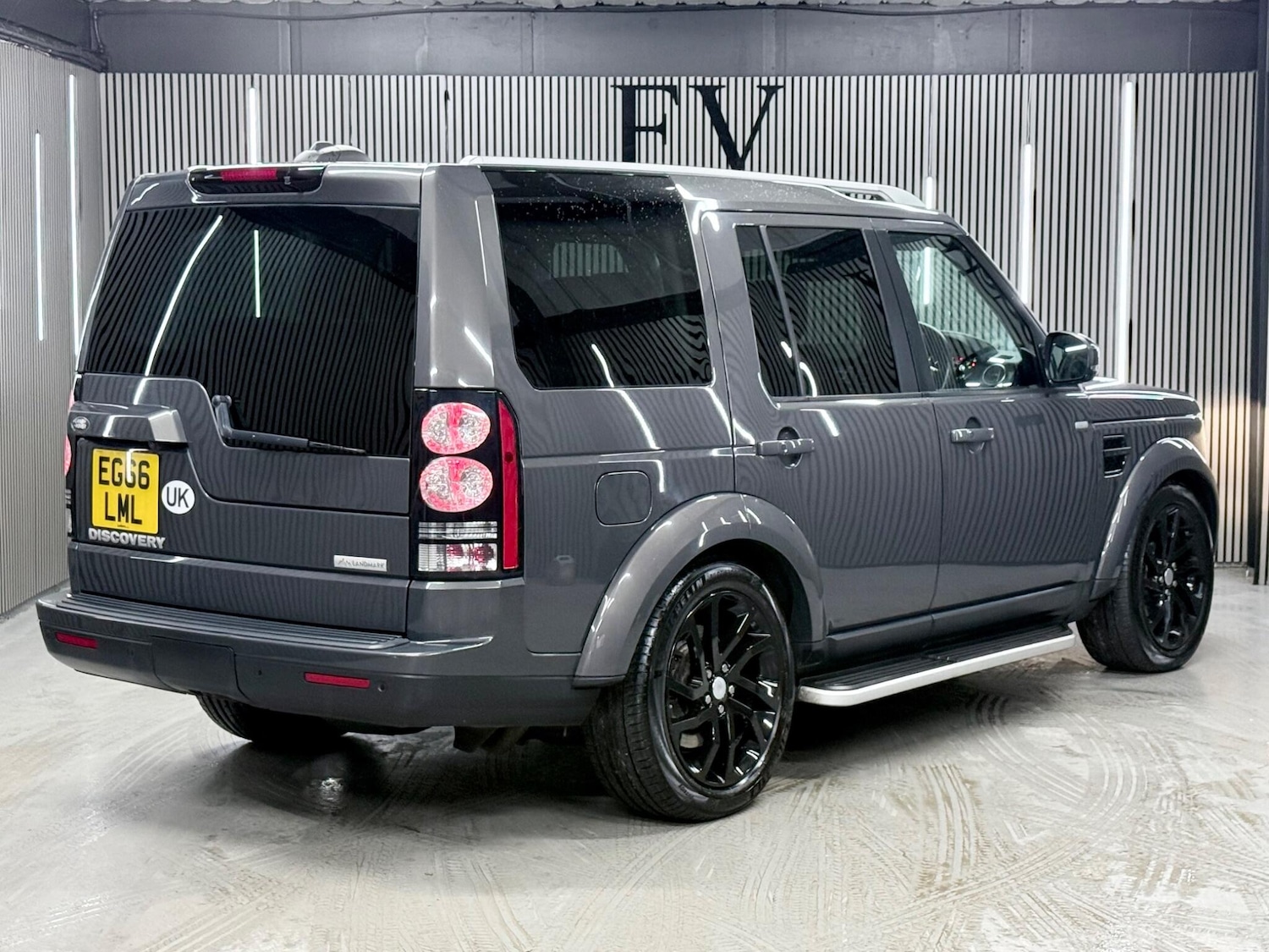 Used Land Rover Discovery 2016 for sale - 77396196: Photo 3