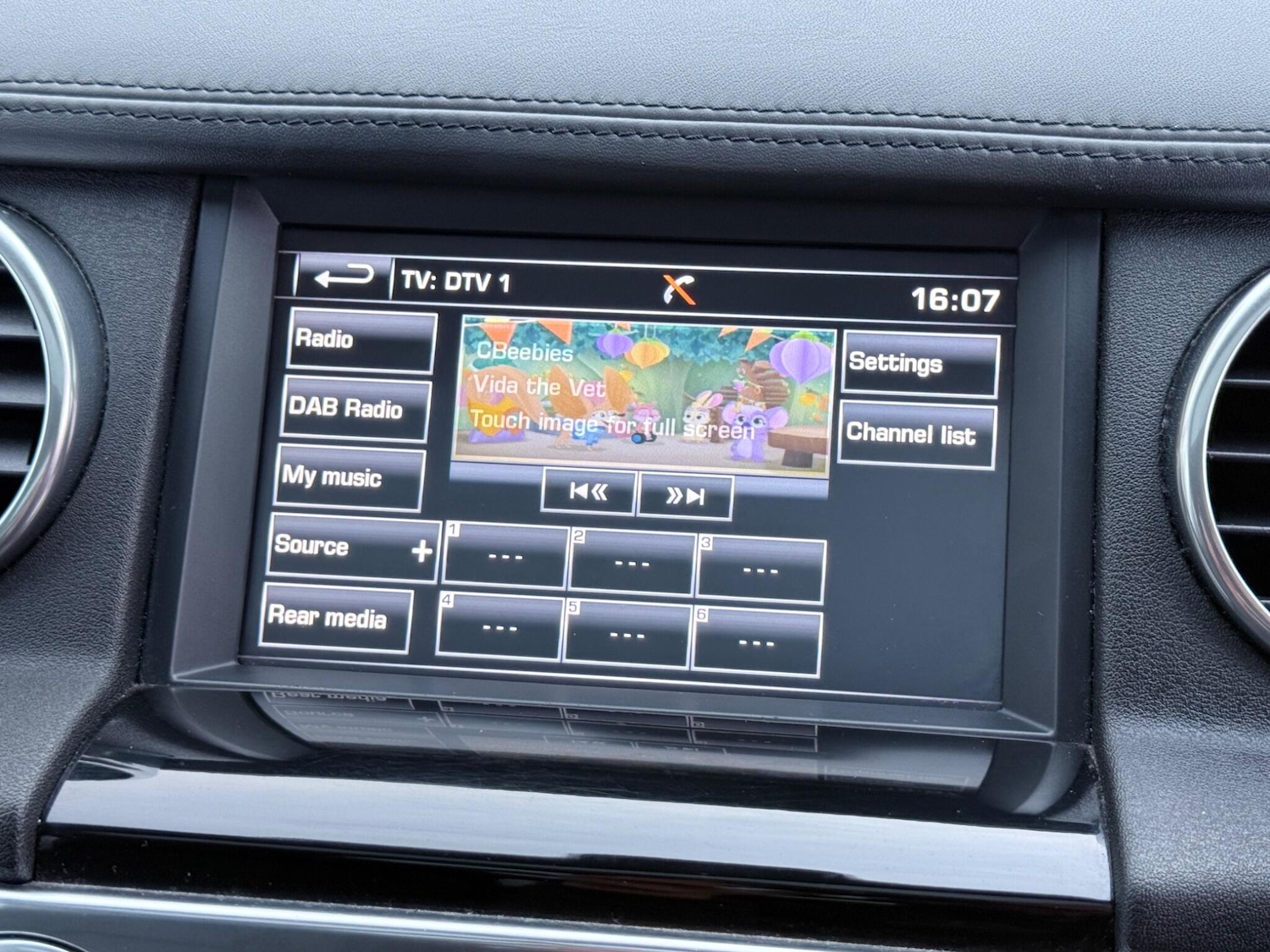 Used Land Rover Discovery 2016 for sale - 77396196: Photo 43