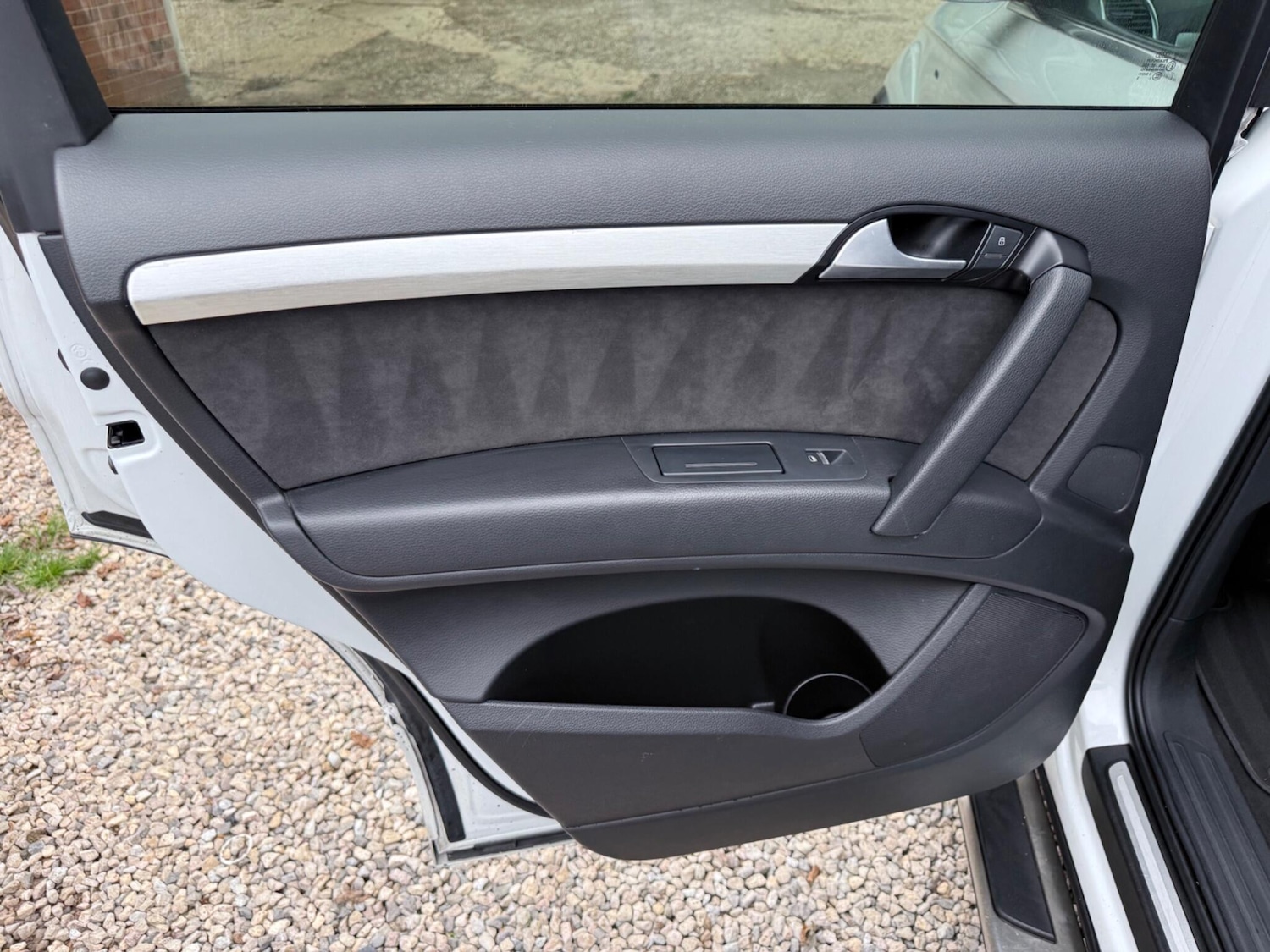 Used Audi Q7 2013 for sale - 77839850: Photo 38