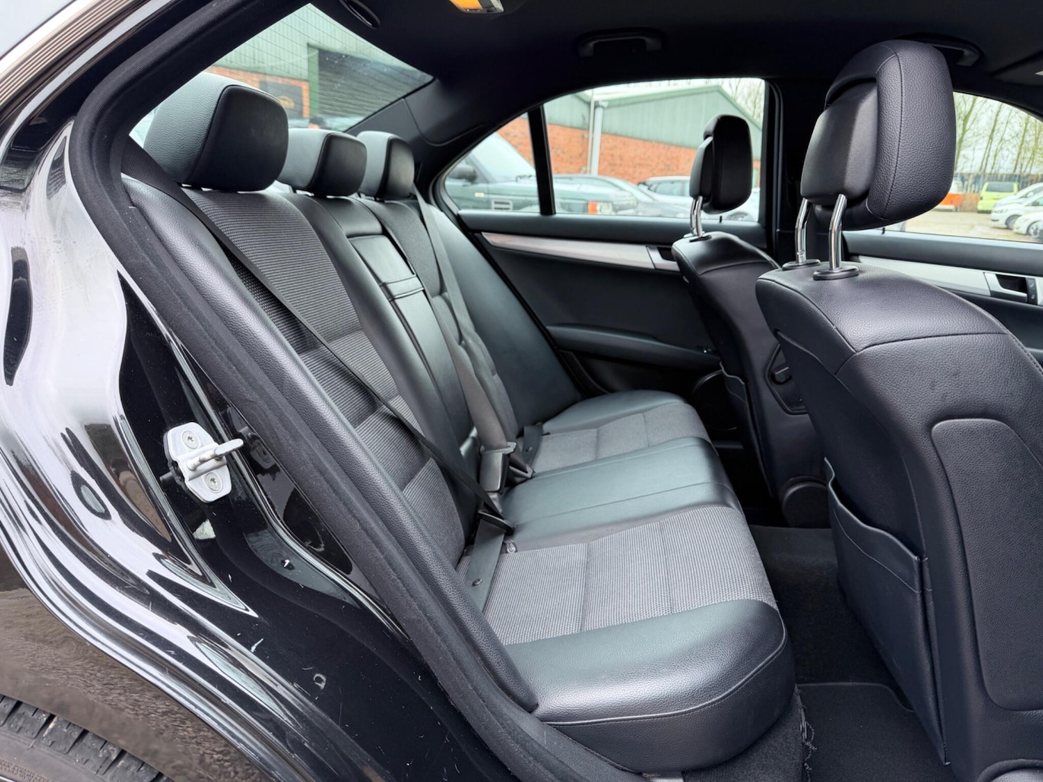 Used Mercedes-Benz C Class 2011 for sale - 77768740: Photo 19