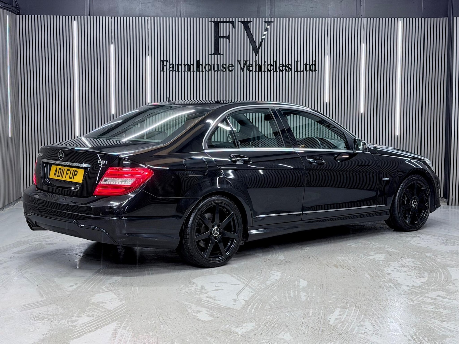 Used Mercedes-Benz C Class 2011 for sale - 77768740: Photo 3