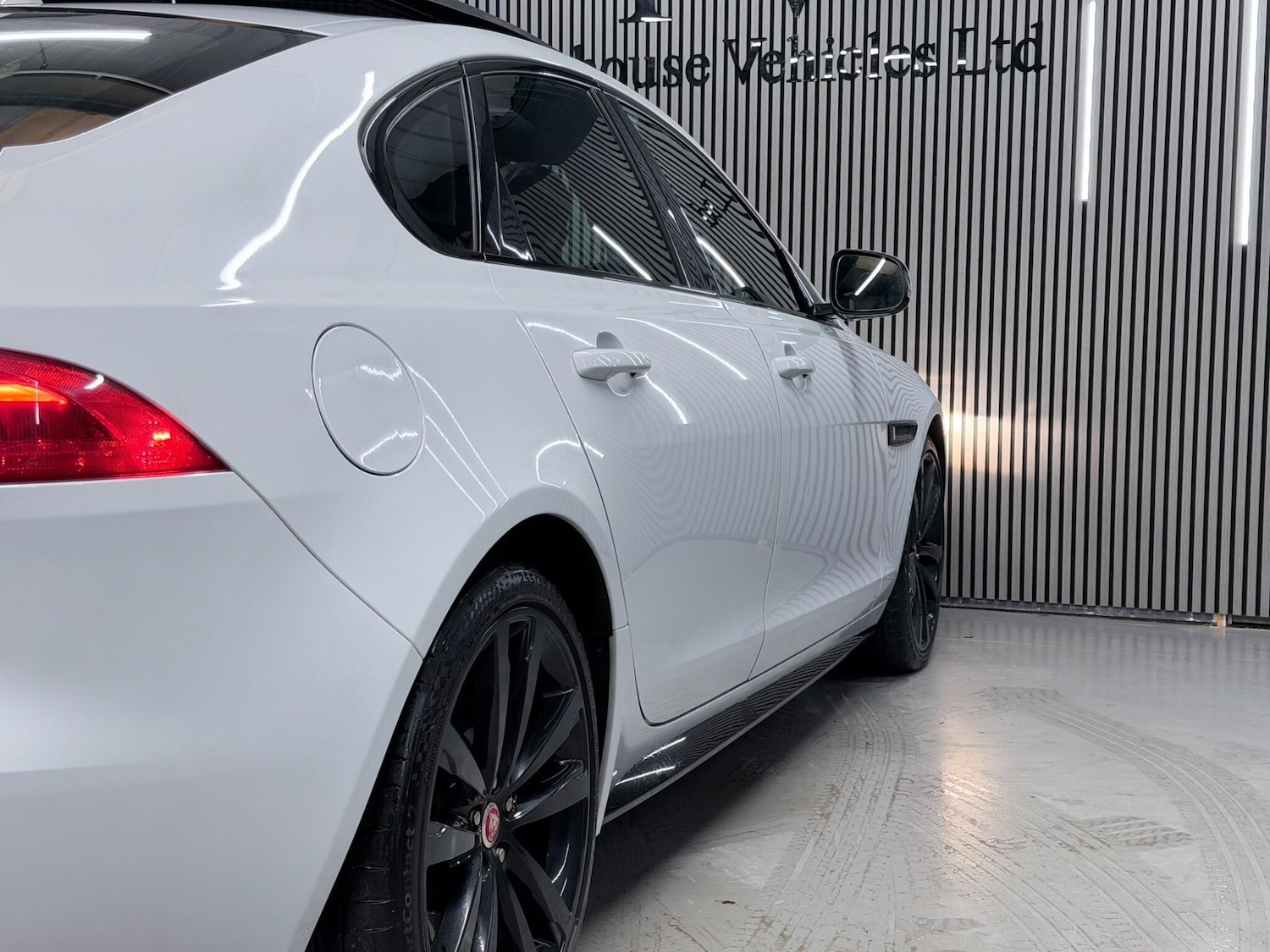 Used Jaguar XF 2016 for sale - 77290575: Photo 16