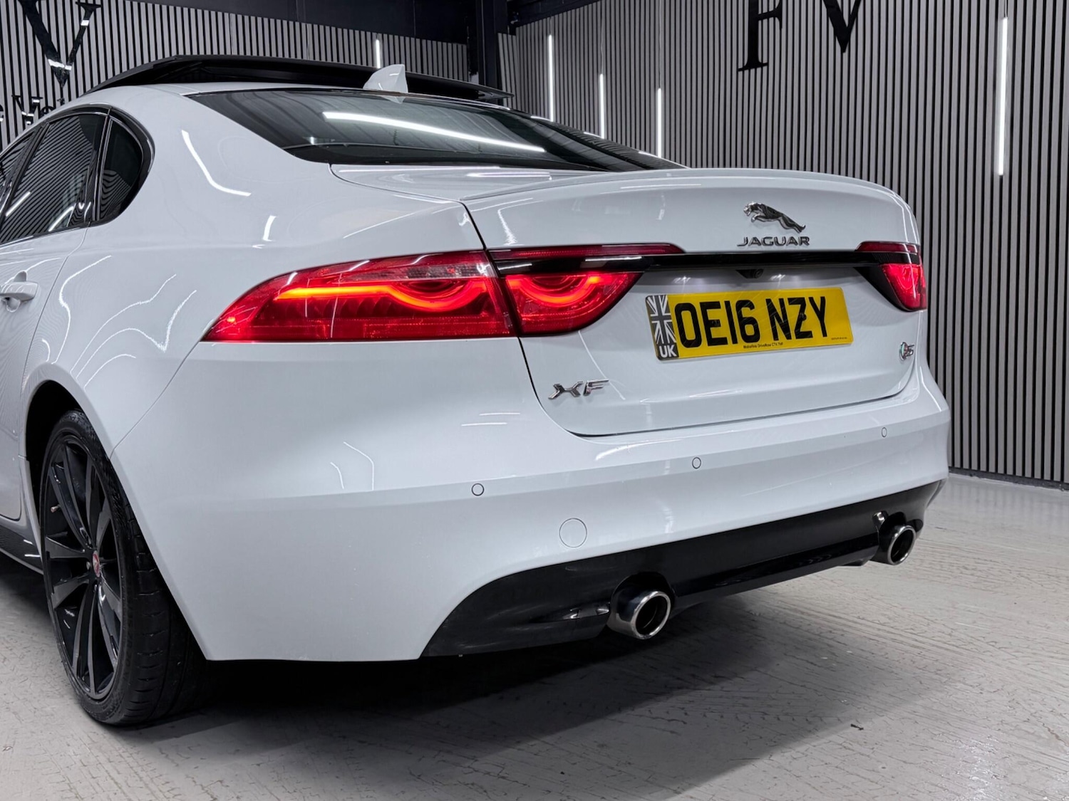 Used Jaguar XF 2016 for sale - 77290575: Photo 19