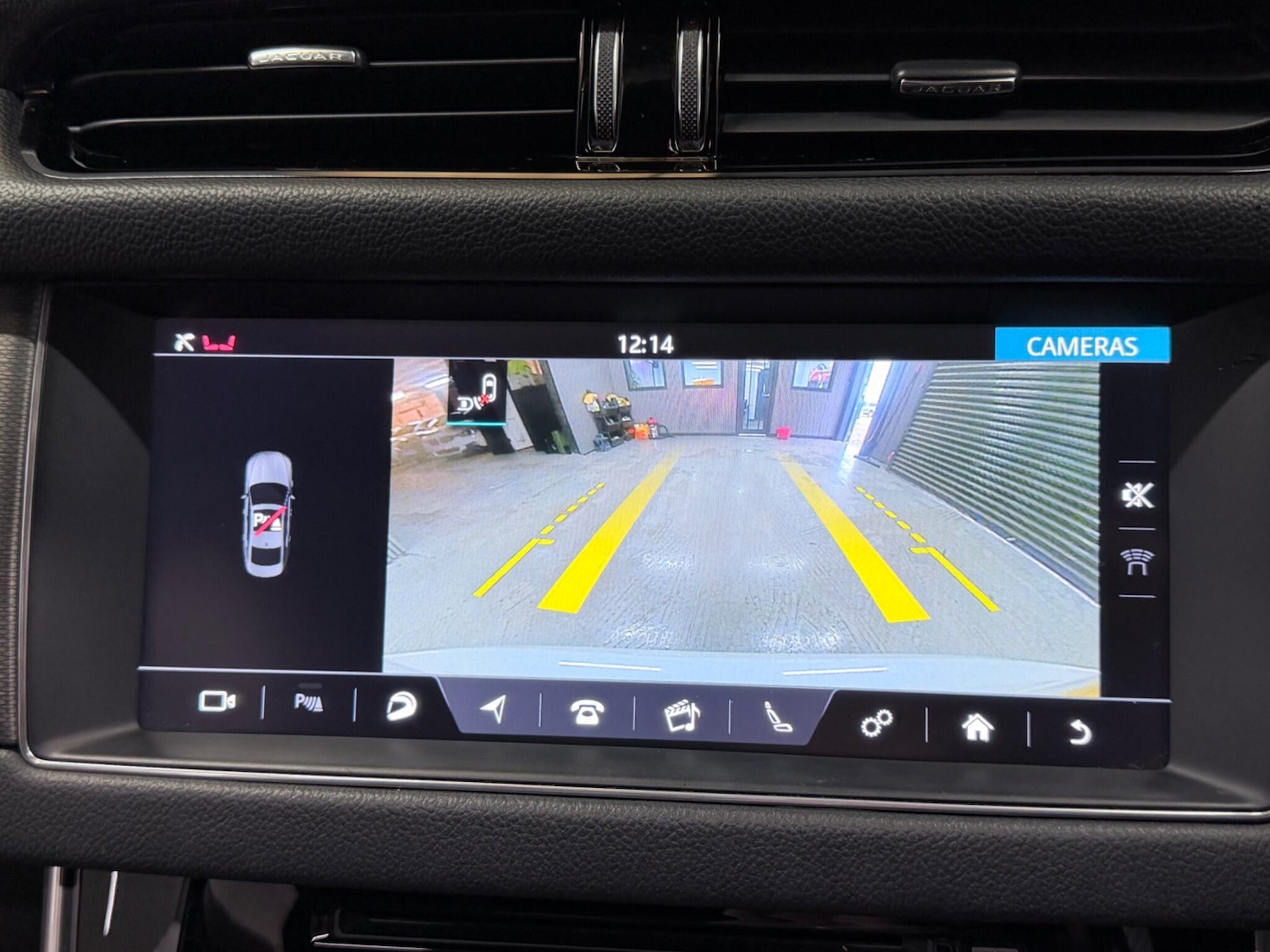 Used Jaguar XF 2016 for sale - 77290575: Photo 43