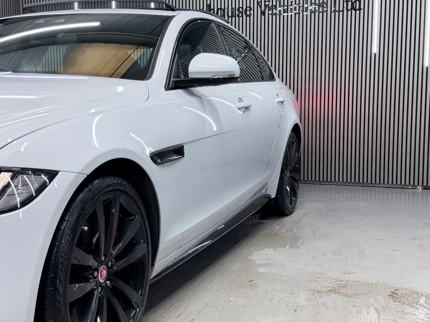 Used Jaguar XF 2016 for sale - 77290575: Photo 5