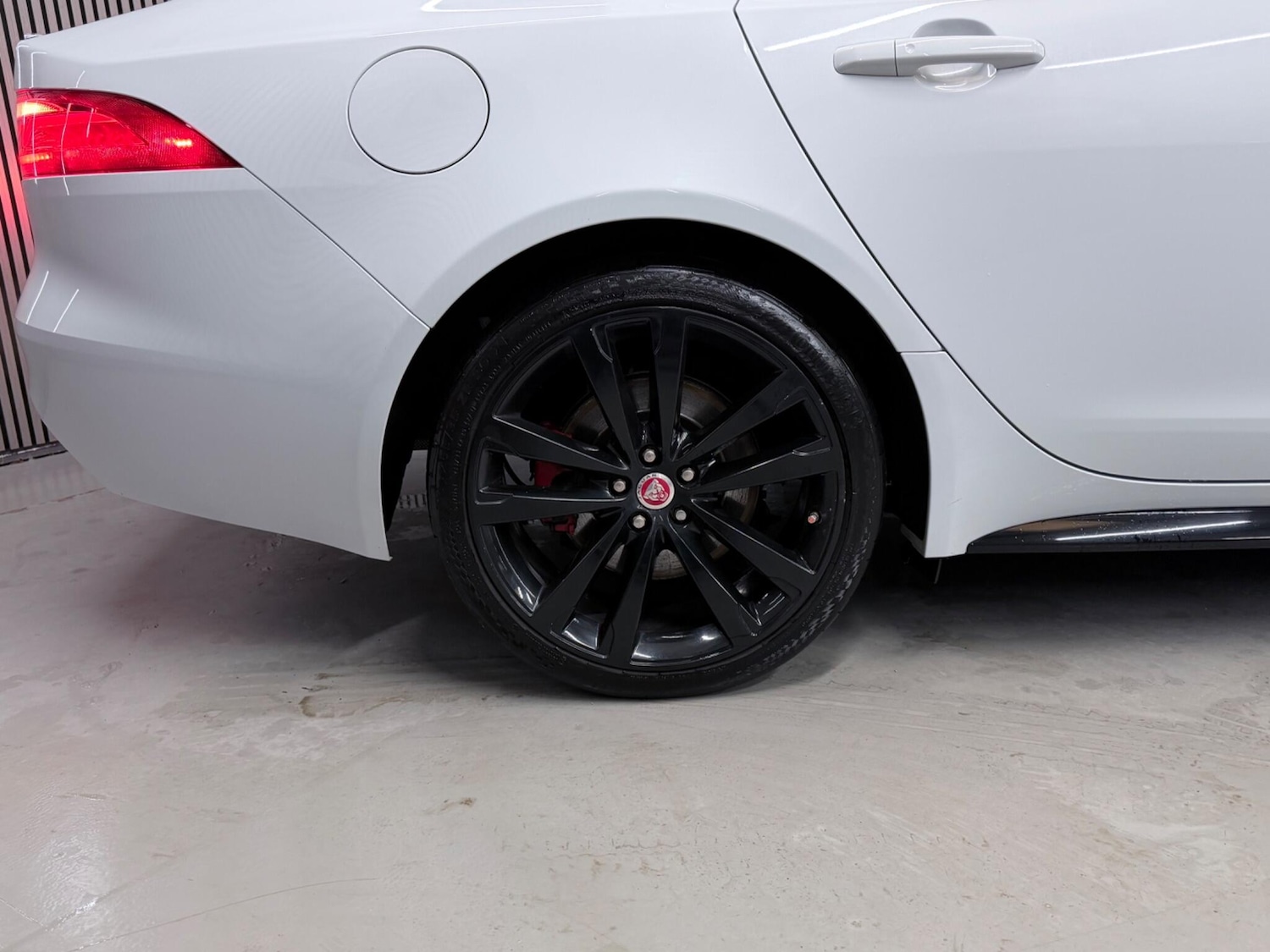 Used Jaguar XF 2016 for sale - 77290575: Photo 8