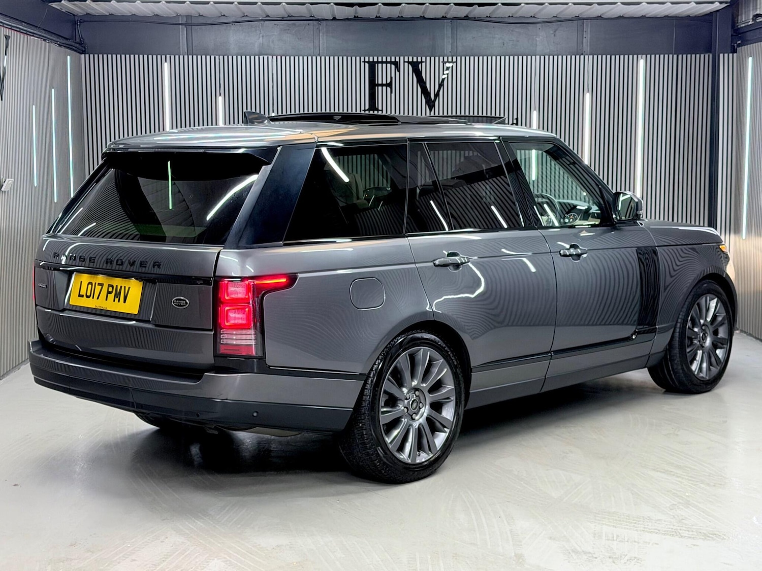 Used Land Rover Range Rover 2017 for sale - 77695830: Photo 3