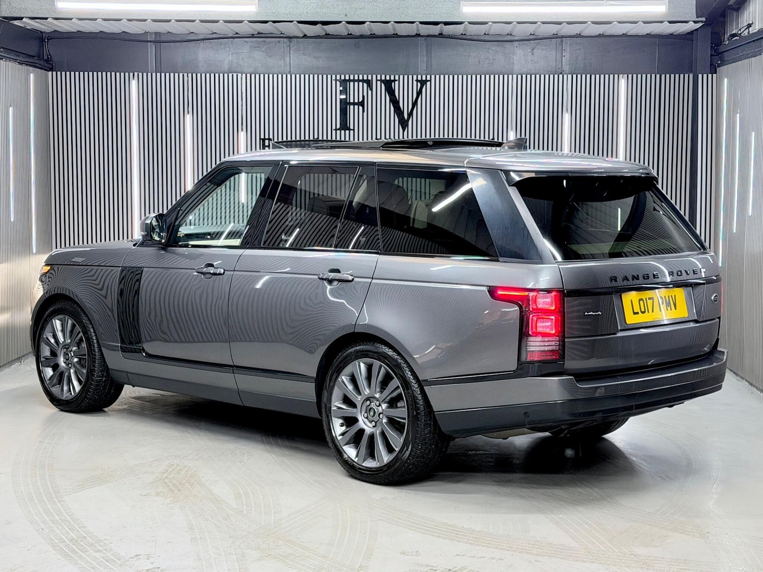 Used Land Rover Range Rover 2017 for sale - 77695830: Photo 5