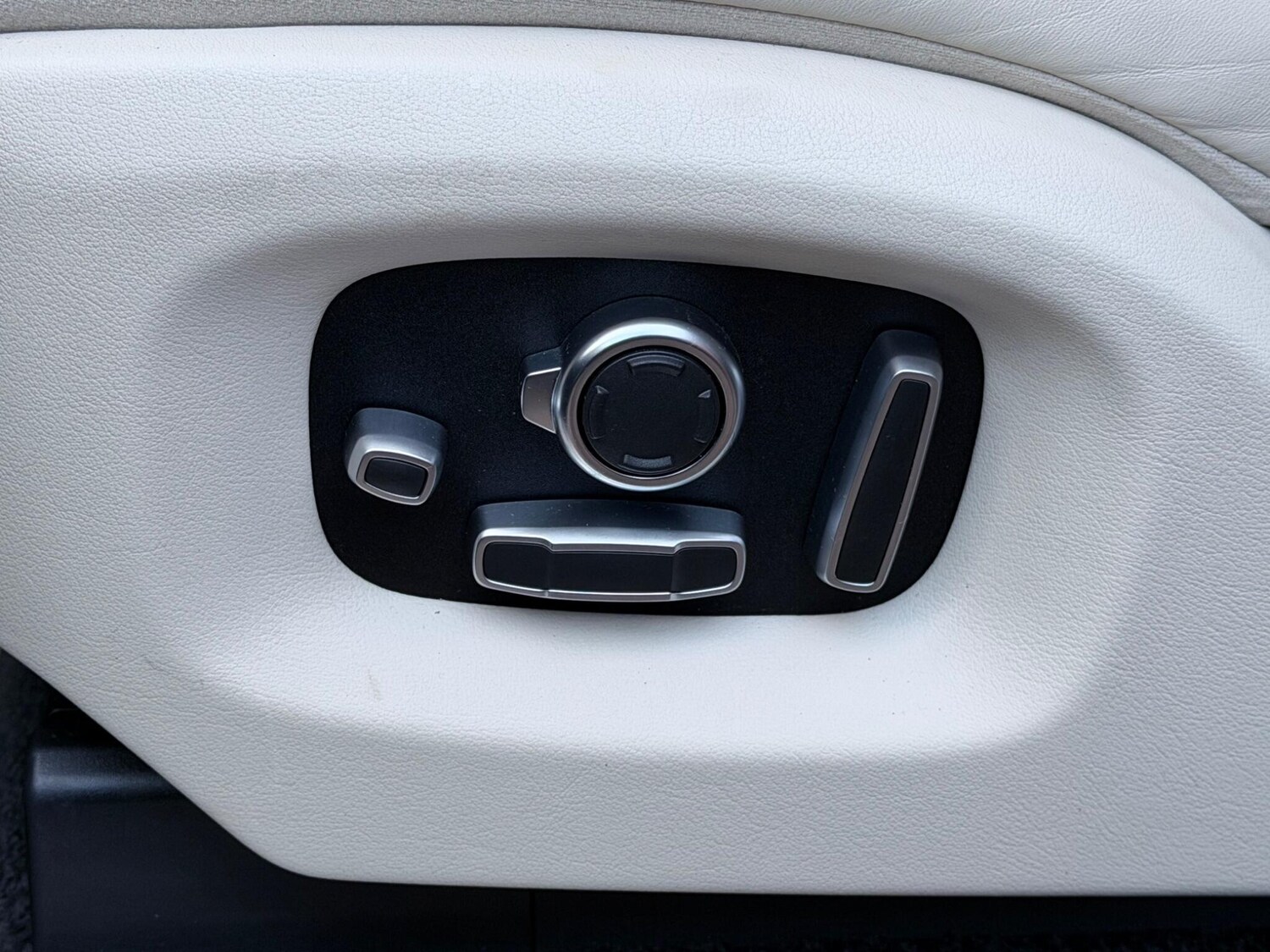 Used Land Rover Range Rover 2017 for sale - 77695830: Photo 63