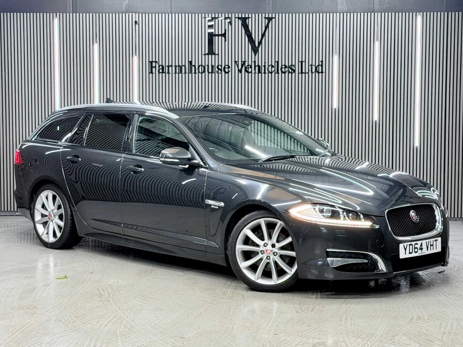 Used Jaguar XF 2014 for sale - 77359019: Photo 1