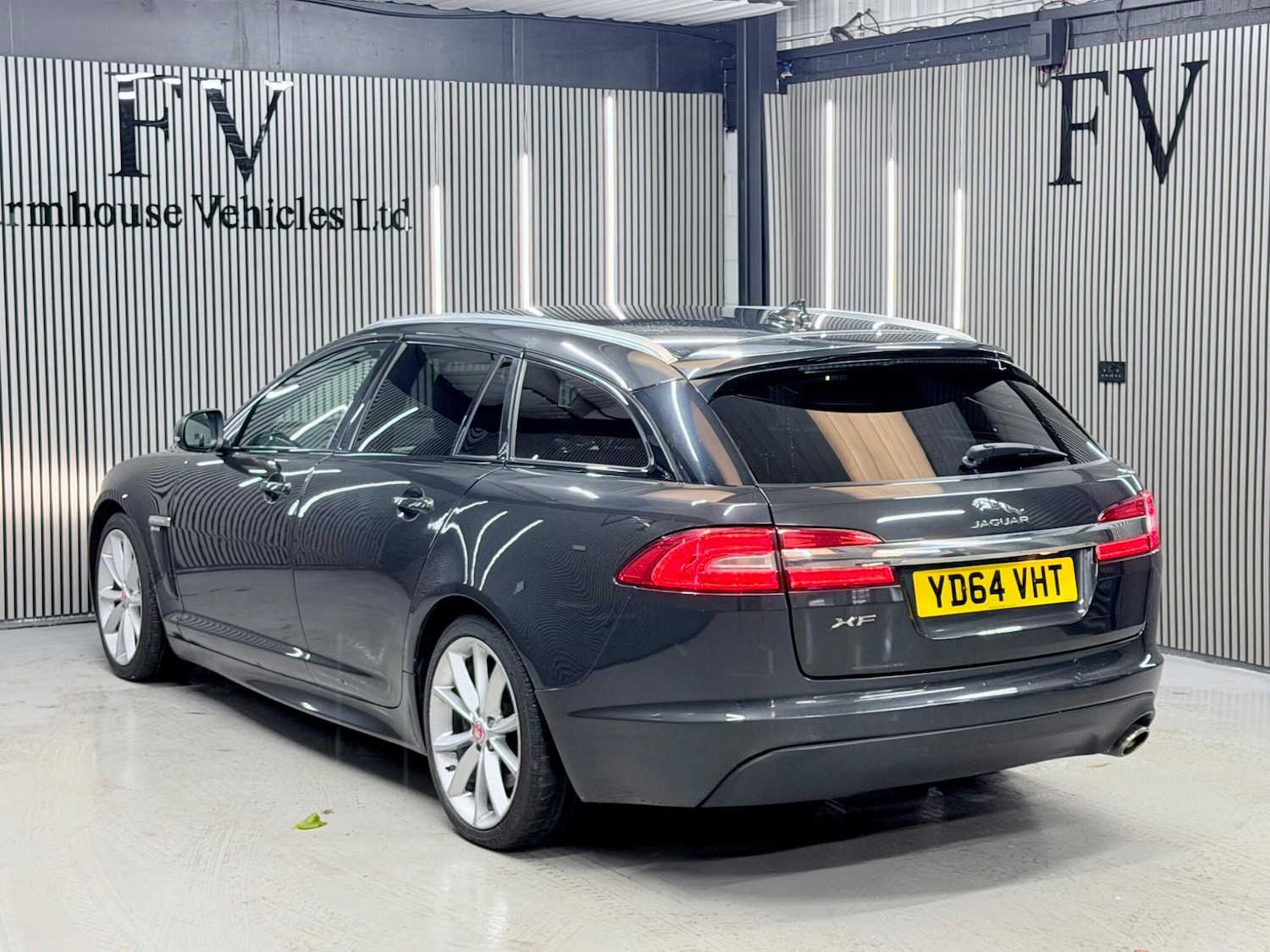 Used Jaguar XF 2014 for sale - 77359019: Photo 10