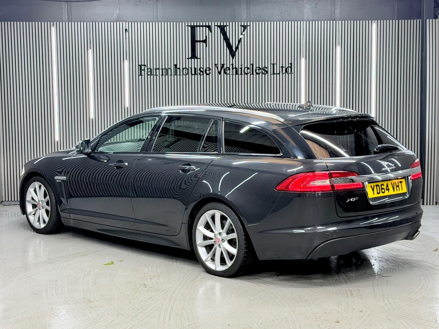 Used Jaguar XF 2014 for sale - 77359019: Photo 5