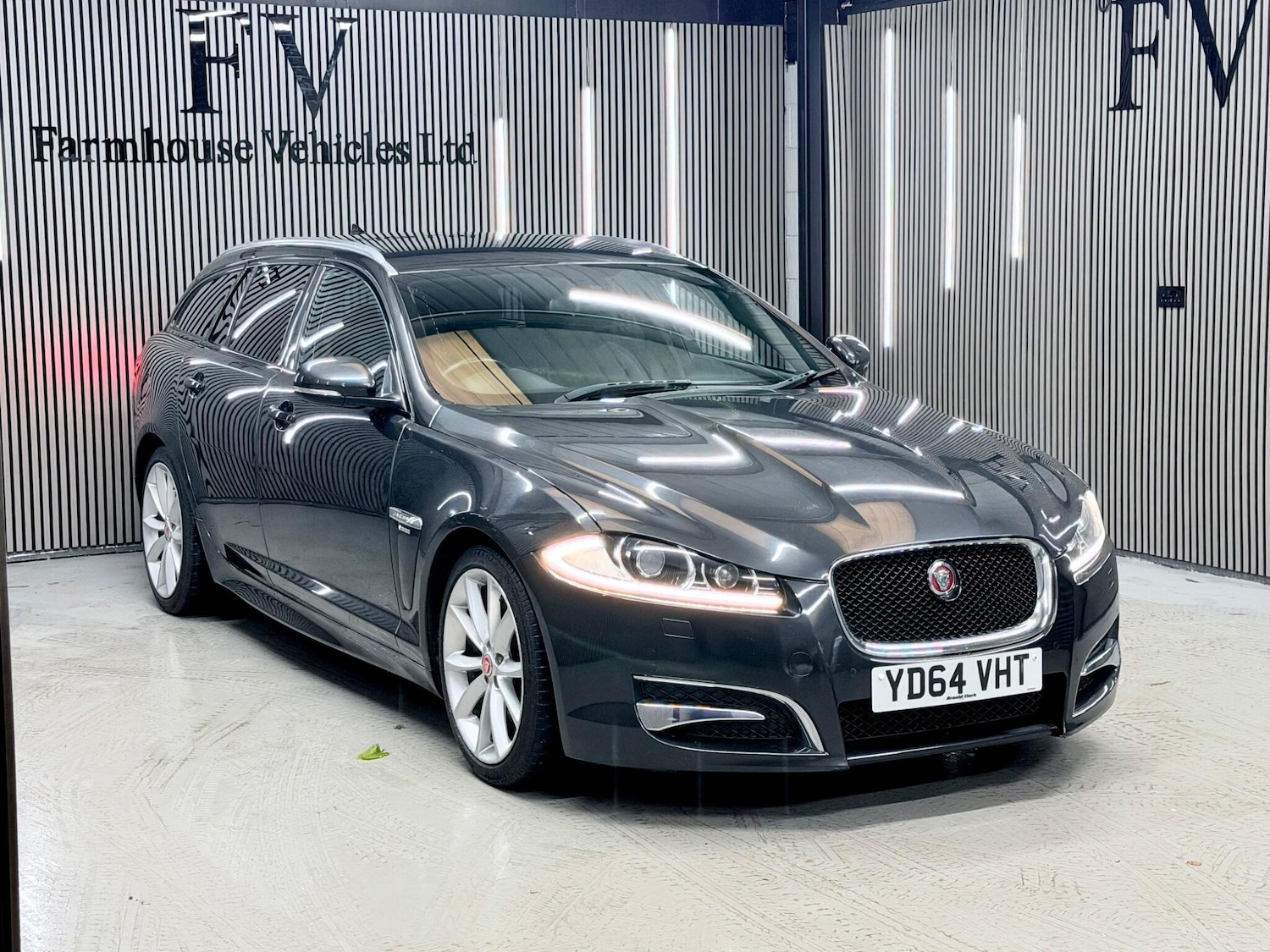 Used Jaguar XF 2014 for sale - 77359019: Photo 8