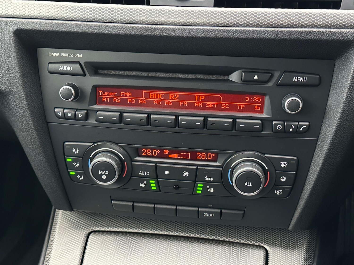 Used BMW 3 Series 2011 for sale - 77898584: Photo 23