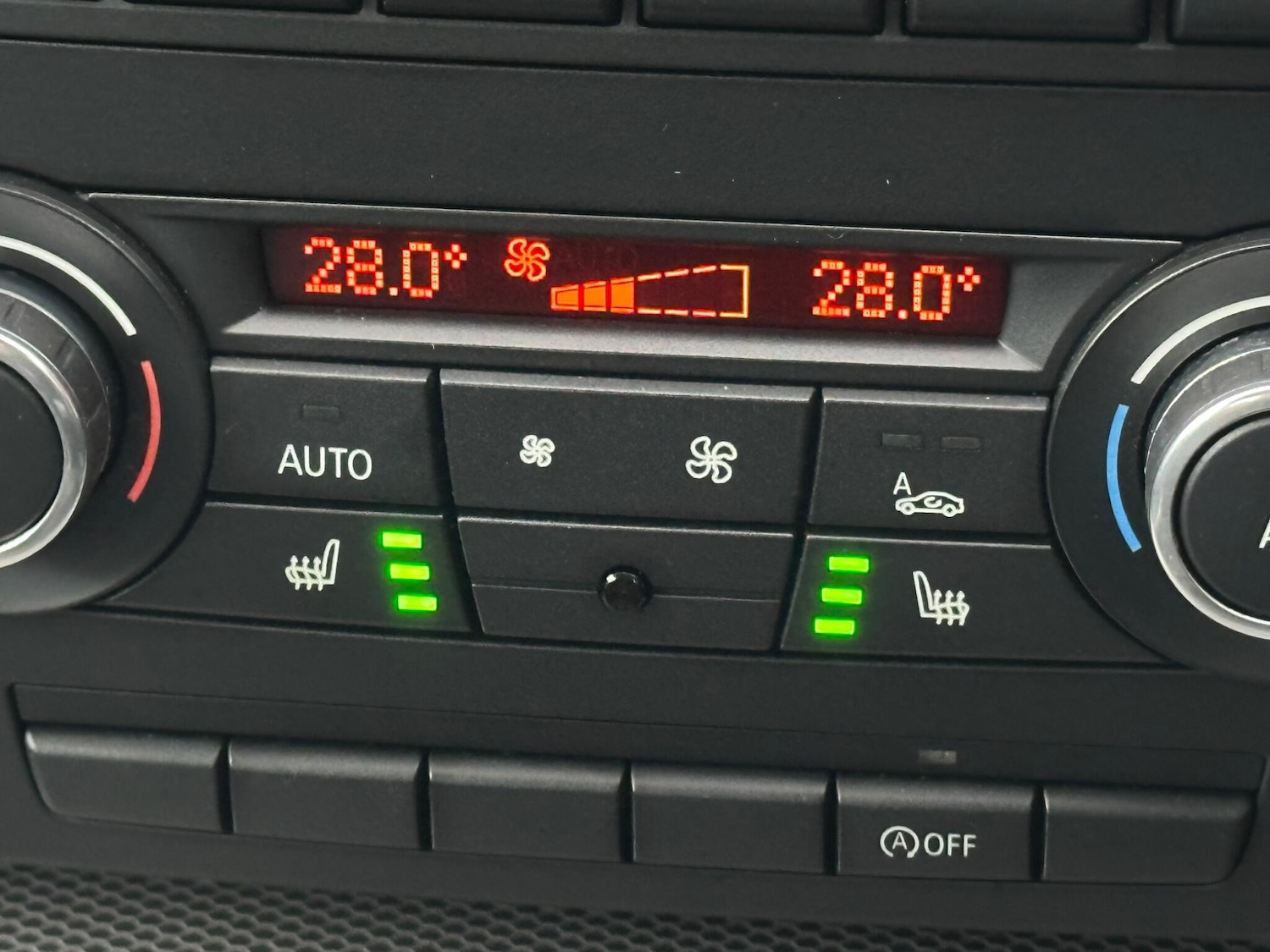 Used BMW 3 Series 2011 for sale - 77898584: Photo 24