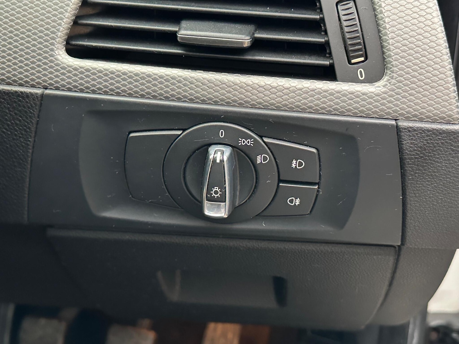 Used BMW 3 Series 2011 for sale - 77898584: Photo 30