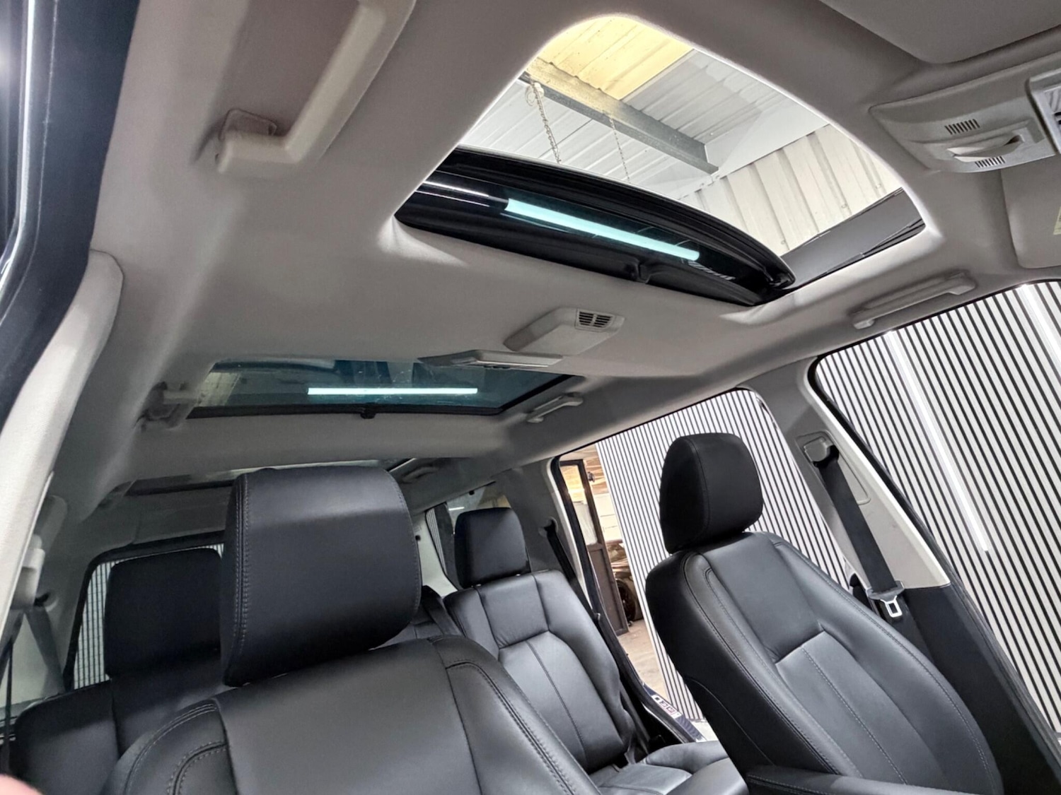 Used Land Rover Discovery 2014 for sale - 77597795: Photo 44