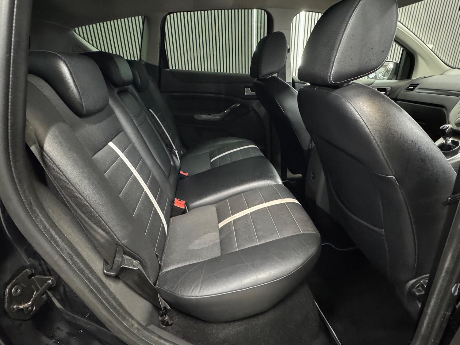 Used Ford Kuga 2012 for sale - 77114174: Photo 15