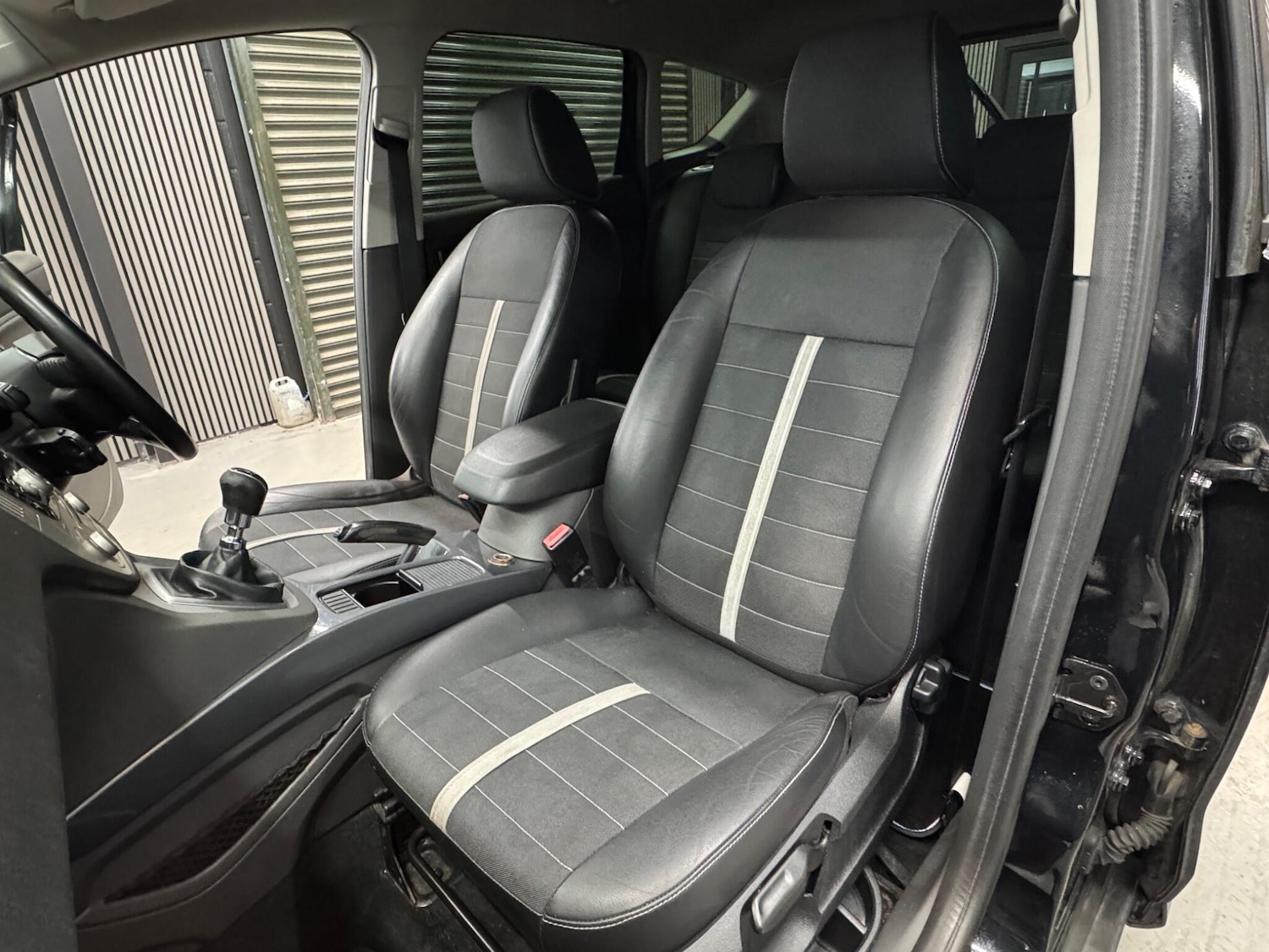 Used Ford Kuga 2012 for sale - 77114174: Photo 17