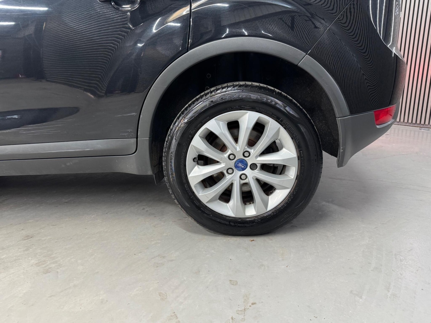 Used Ford Kuga 2012 for sale - 77114174: Photo 24