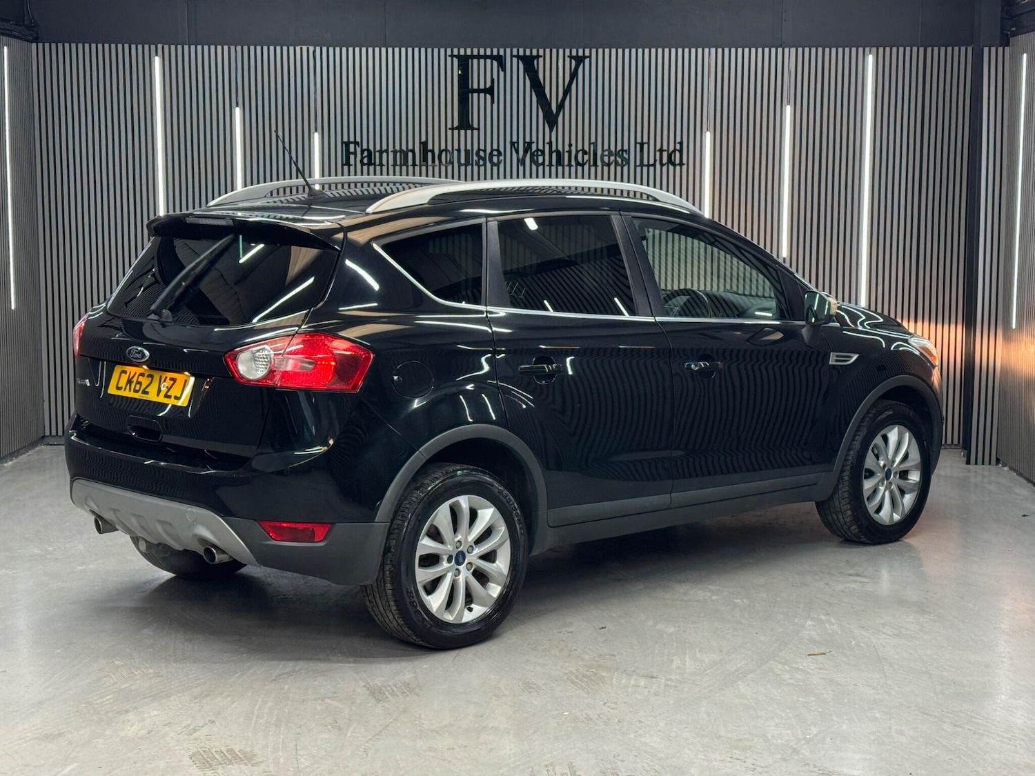Used Ford Kuga 2012 for sale - 77114174: Photo 3