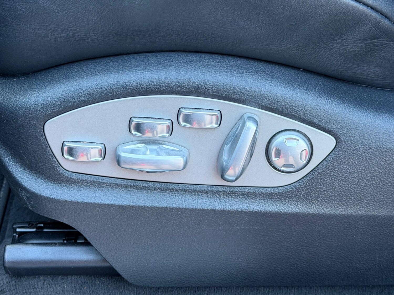 Used Porsche Macan 2016 for sale - 78062904: Photo 54