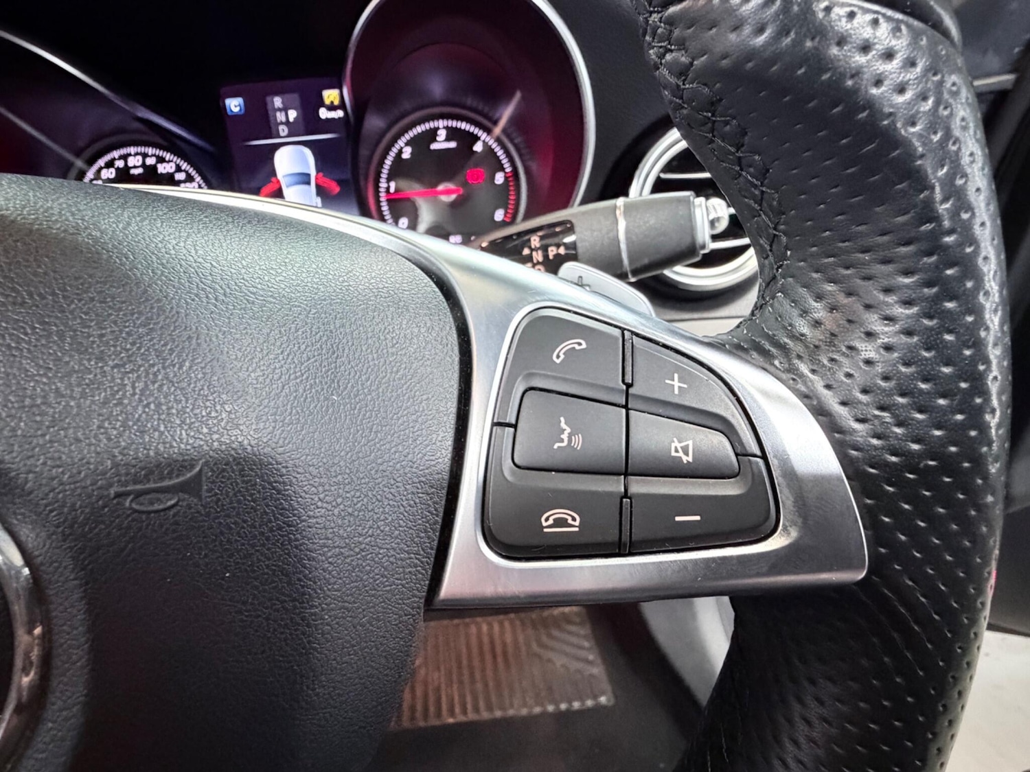 Used Mercedes-Benz GLC 2018 for sale - 78185346: Photo 32