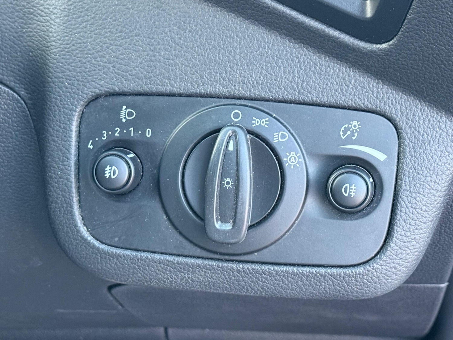 Used Ford Kuga 2017 for sale - 77114186: Photo 29