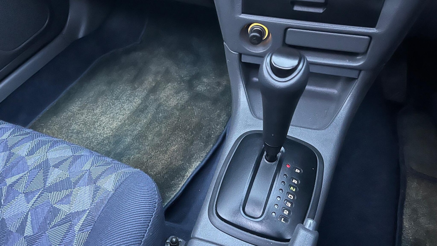 Used Mitsubishi Colt for sale - 77784663: Photo 27