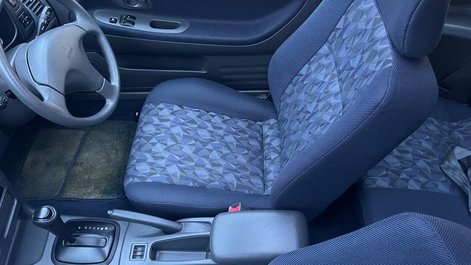 Used Mitsubishi Colt for sale - 77784663: Photo 32