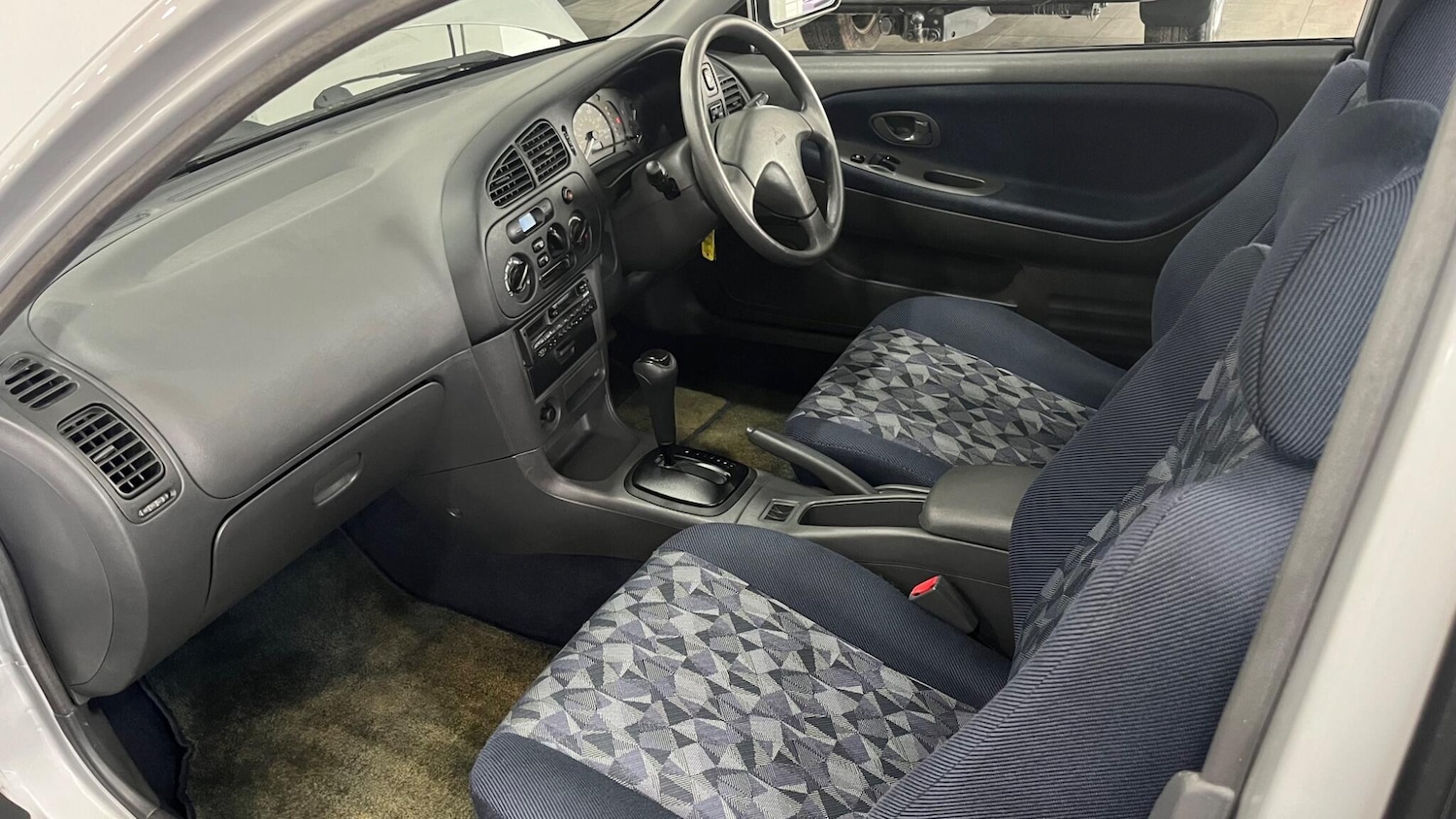 Used Mitsubishi Colt for sale - 77784663: Photo 66