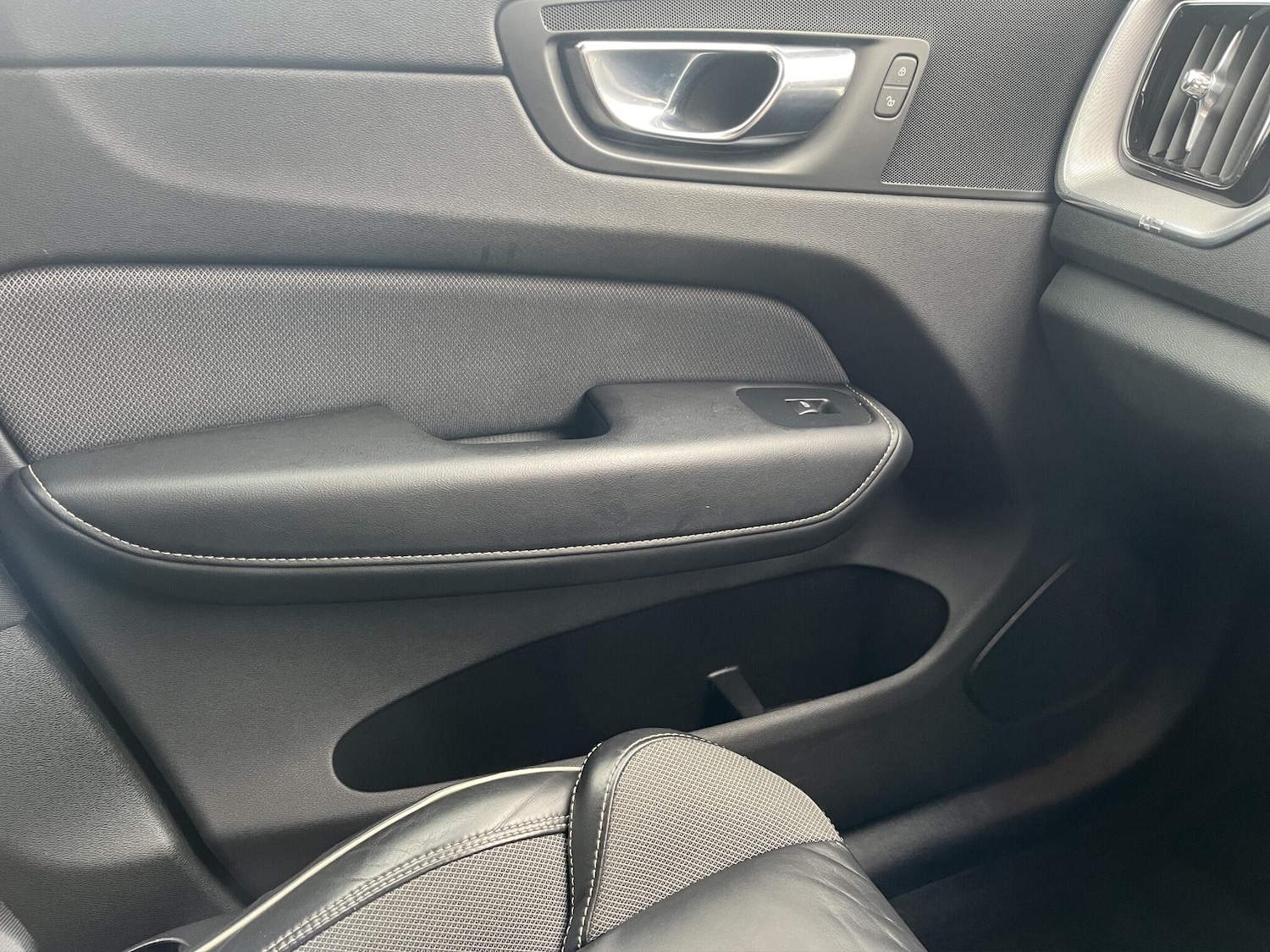 Used Volvo XC60 for sale - 77704651: Photo 15