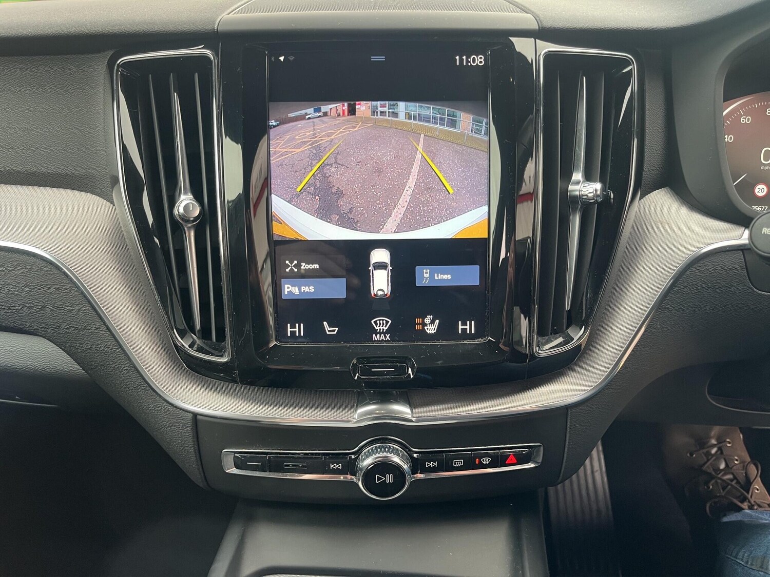 Used Volvo XC60 for sale - 77704651: Photo 21