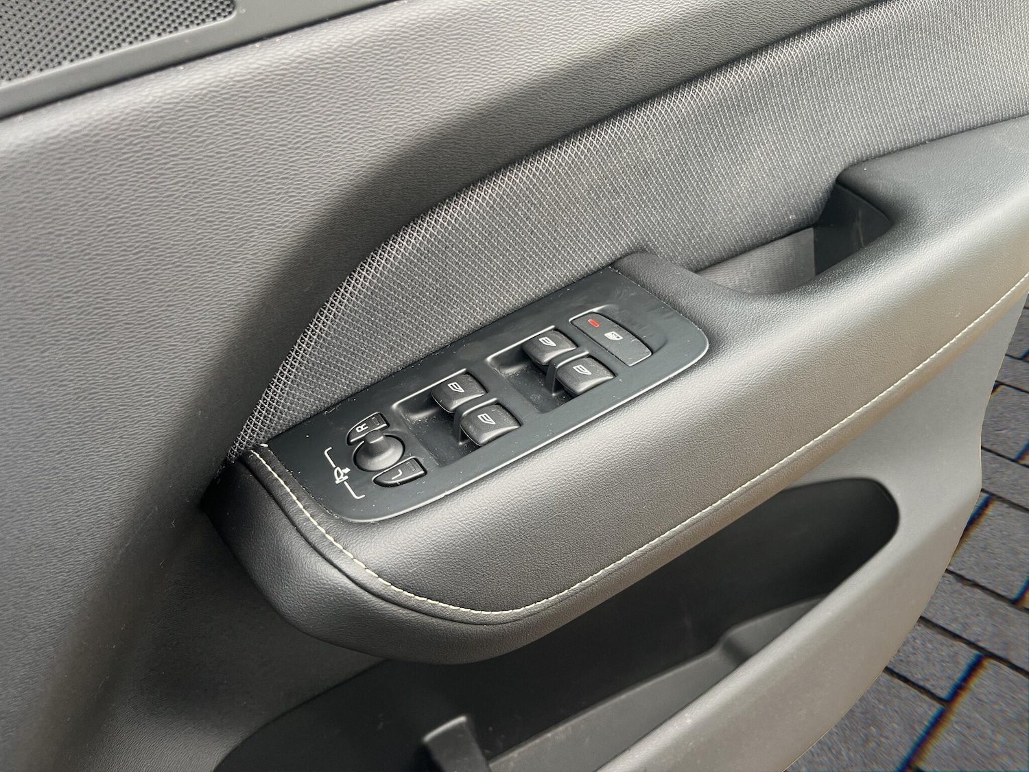 Used Volvo XC60 for sale - 77704651: Photo 28