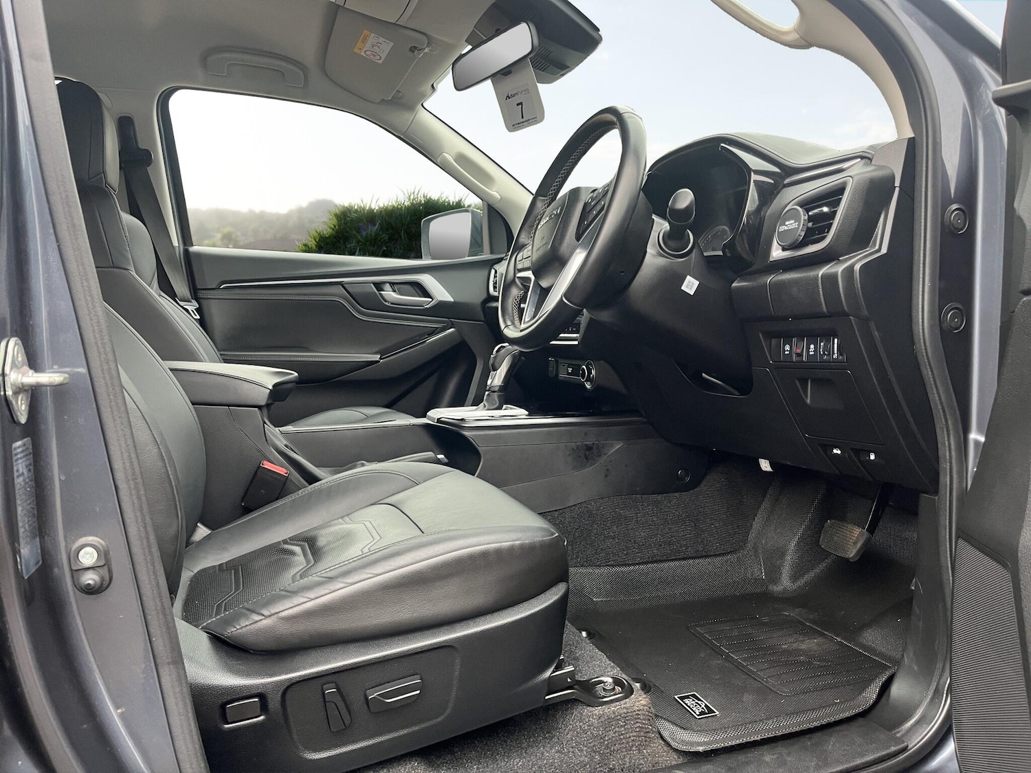 Used Isuzu D-Max 2024 for sale - 77637831: Photo 10