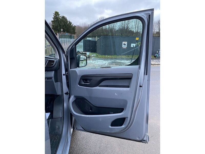 Used Vauxhall Vivaro 2019 for sale - 77172724: Photo 23