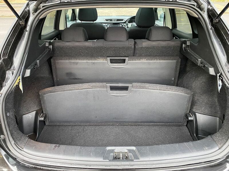 Used Nissan Qashqai 2015 for sale - 77324433: Photo 12