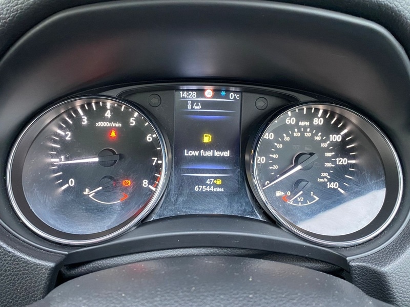 Used Nissan Qashqai 2015 for sale - 77324433: Photo 18