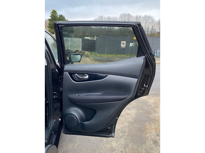 Used Nissan Qashqai 2015 for sale - 77324433: Photo 32