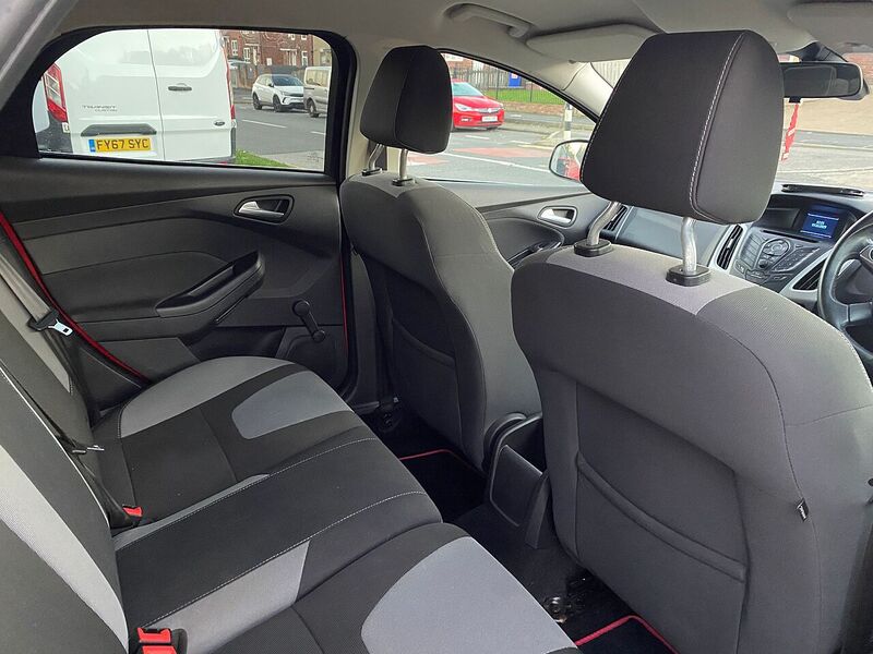 Used Ford Focus 2013 for sale - 76612641: Photo 21