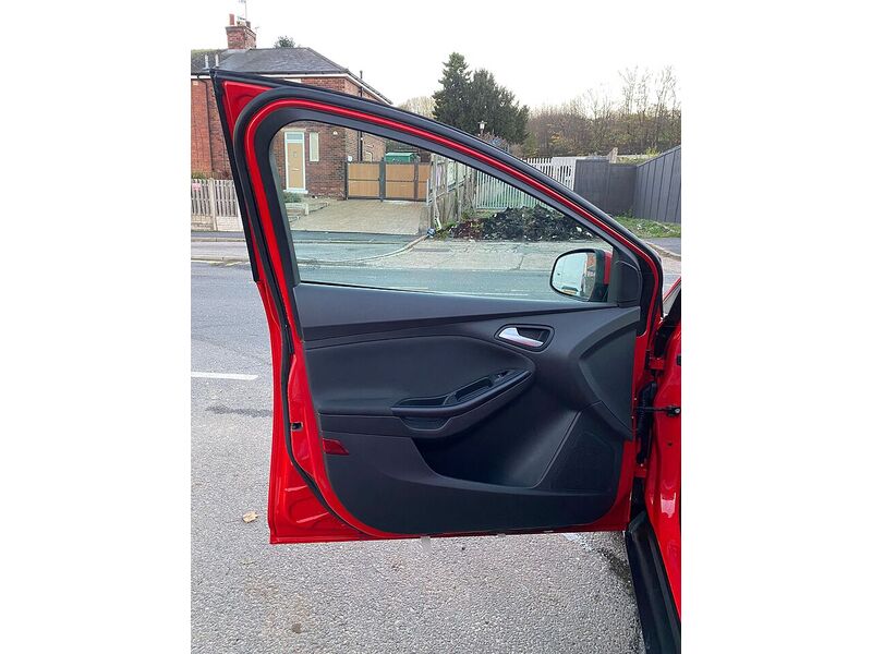 Used Ford Focus 2013 for sale - 76612641: Photo 25