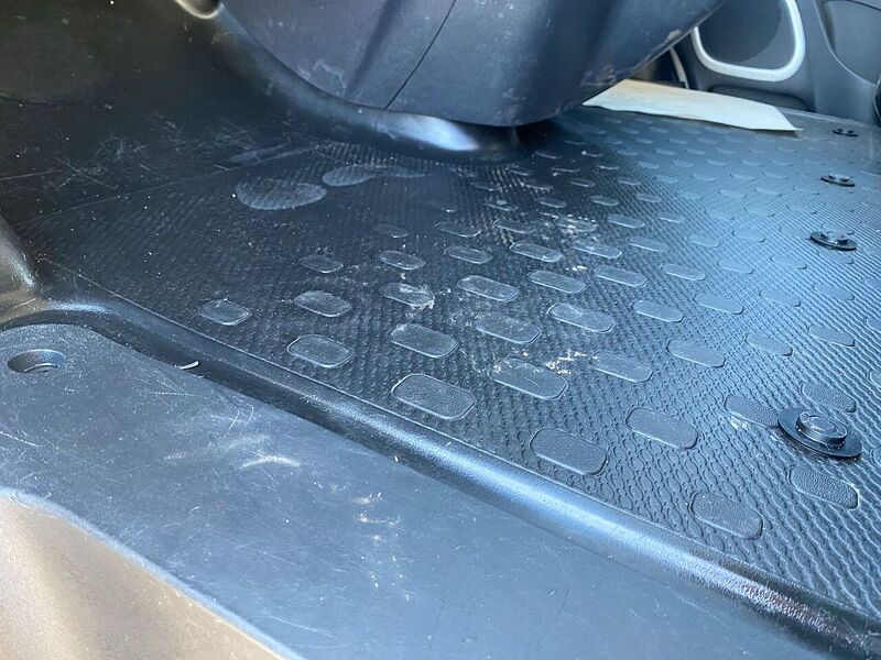 Used Vauxhall Vivaro 2016 for sale - 76682359: Photo 25