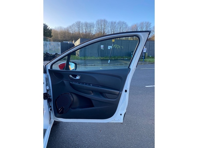 Used Renault Clio 2017 for sale - 77003333: Photo 24