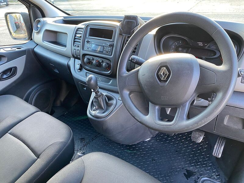 Used Renault Trafic 2017 for sale - 76798888: Photo 16