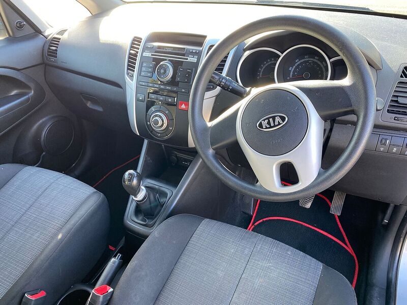 Used Kia Venga 2010 for sale - 76413318: Photo 15