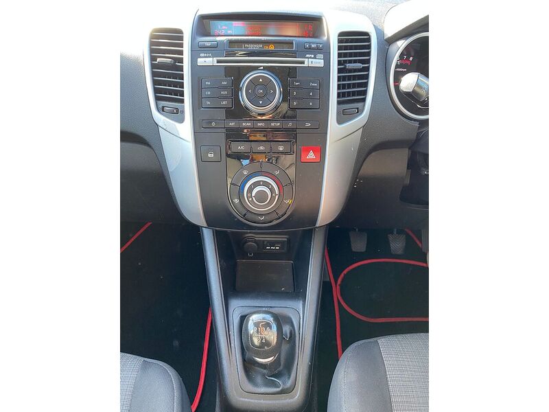 Used Kia Venga 2010 for sale - 76413318: Photo 19