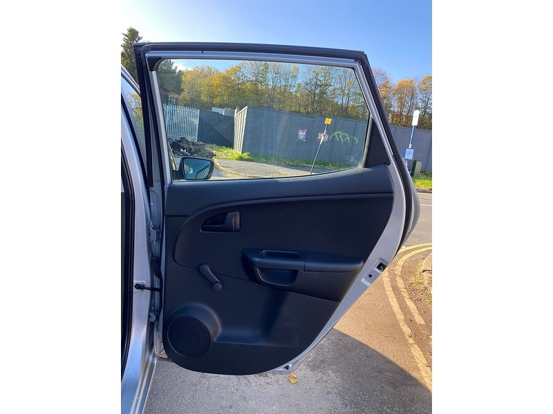 Used Kia Venga 2010 for sale - 76413318: Photo 30