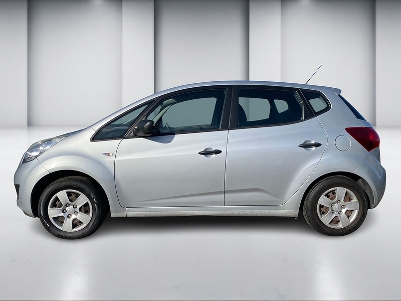 Used Kia Venga 2010 for sale - 76413318: Photo 7