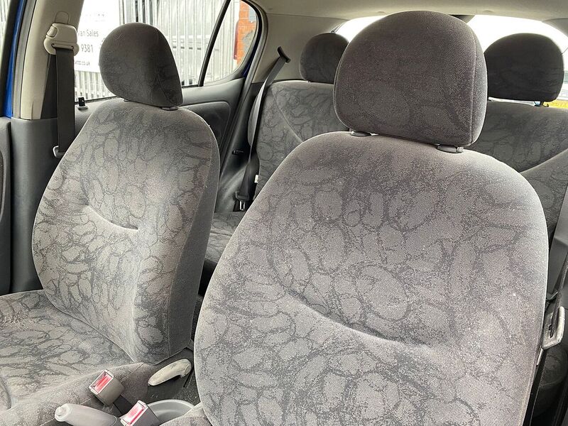 Used Toyota Yaris 2002 for sale - 76707327: Photo 14