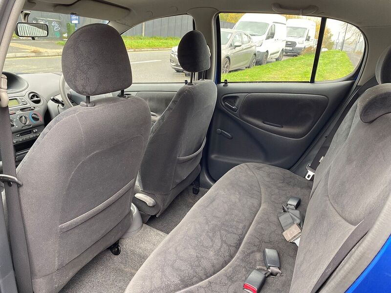 Used Toyota Yaris 2002 for sale - 76707327: Photo 22